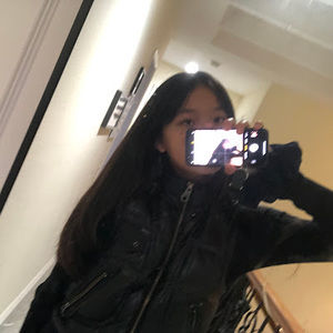 Meet your Posher, Iris